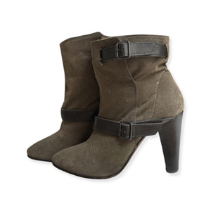 Canvas bootie by Iro.